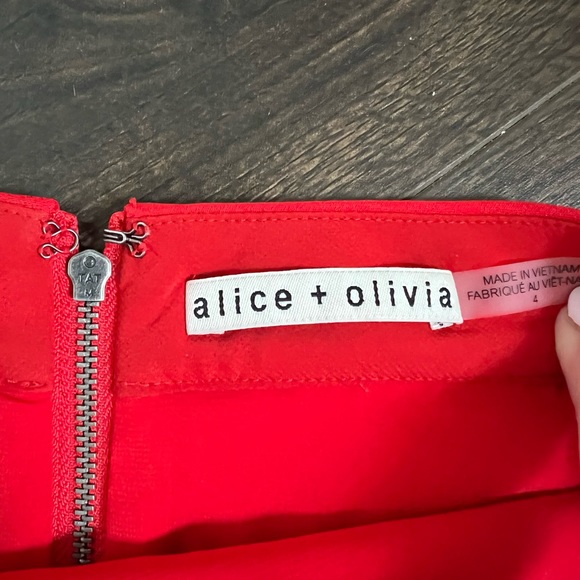 Alice and Olivia red miniskirt - Picture 9 of 9